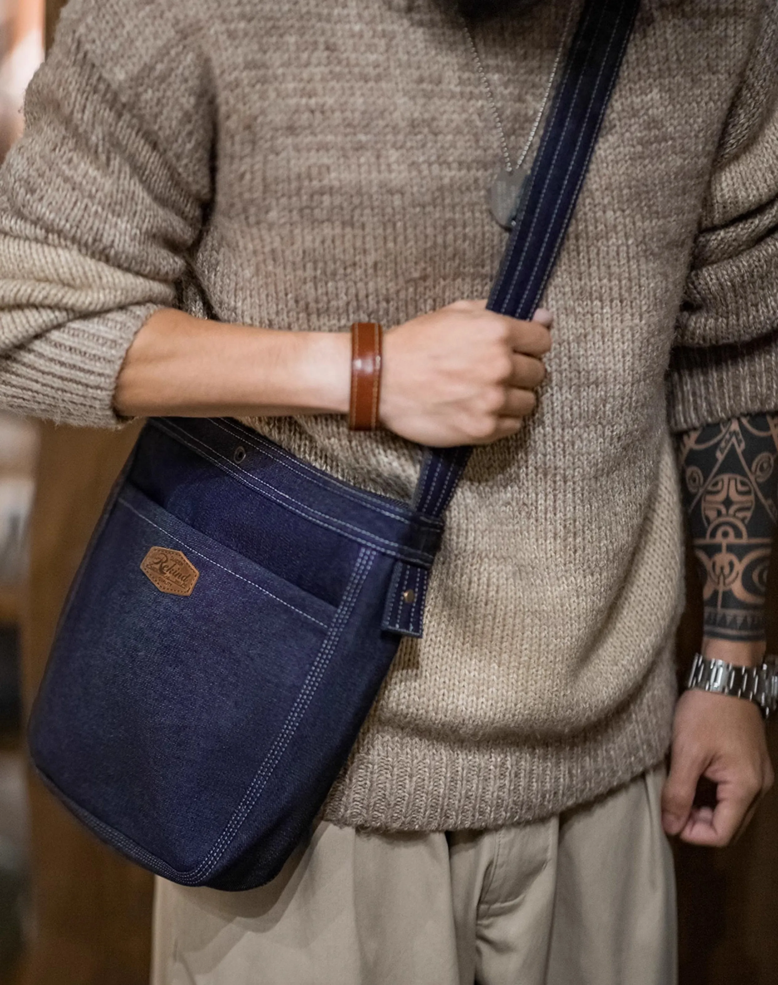 American Retro Exposed Line Denim Washed Messenger Newsboy Men's Bag