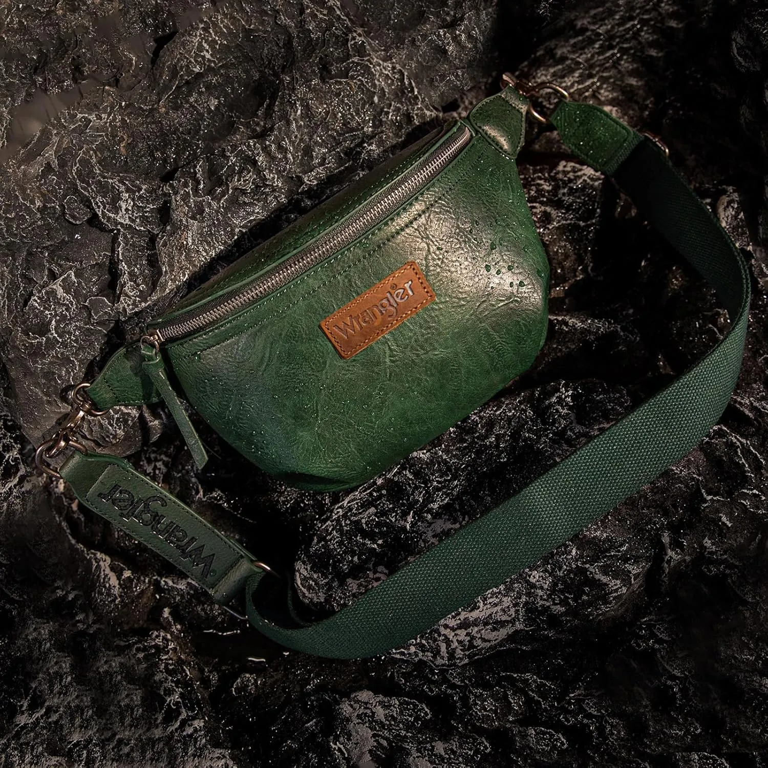 Wrangler Large Fanny Packs for Women Waist Bag Travel Belt Bags Crossbody Sling Purse Green